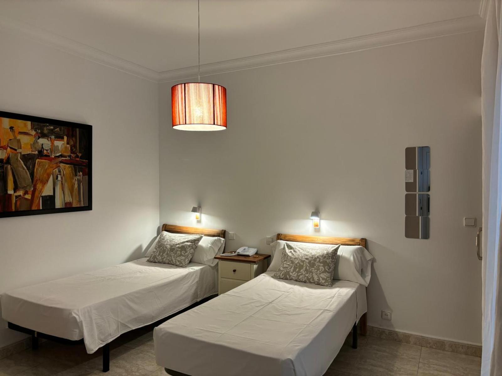Hostal Barrera Madryt Zewnętrze zdjęcie