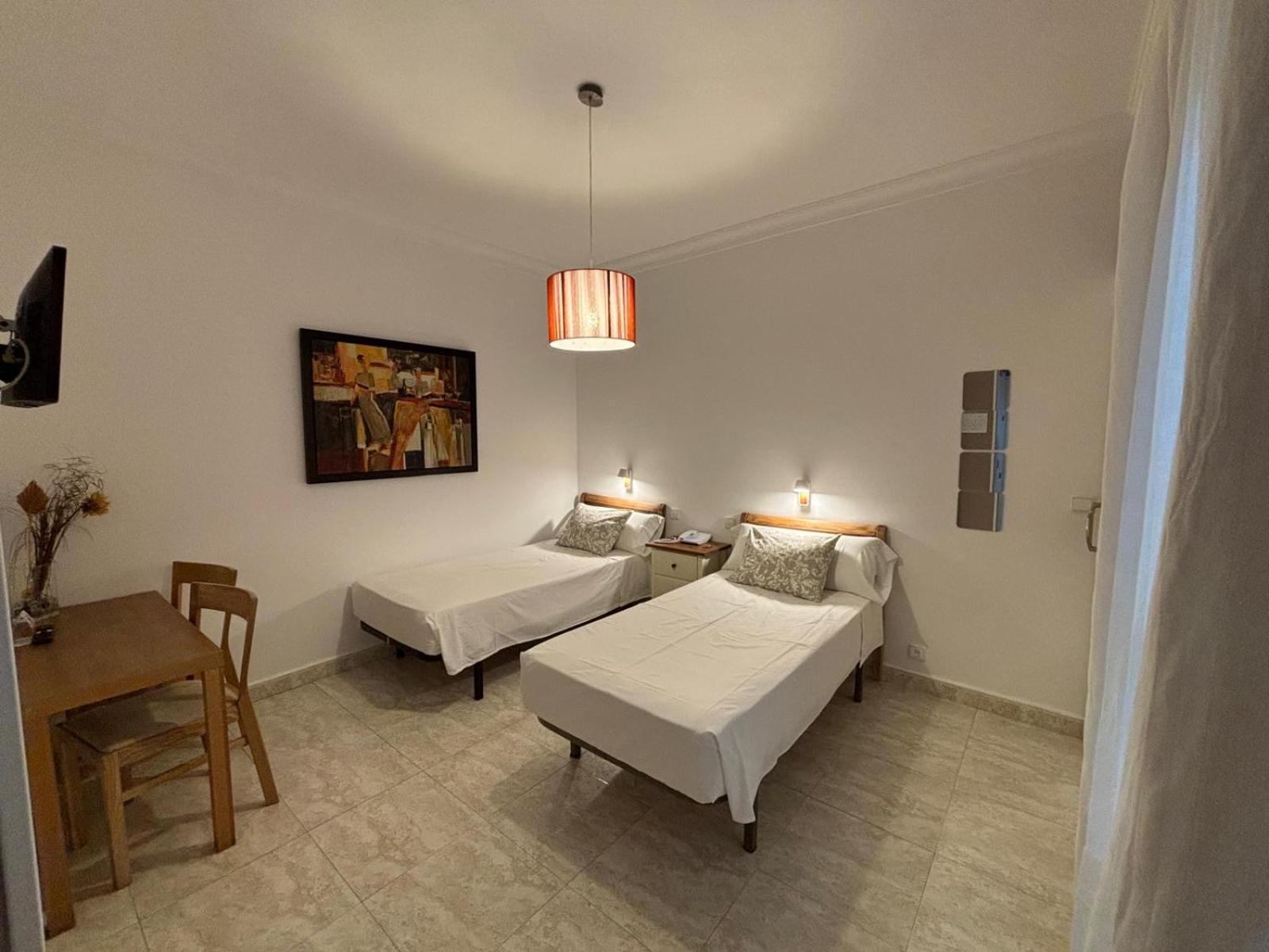 Hostal Barrera Madryt Zewnętrze zdjęcie