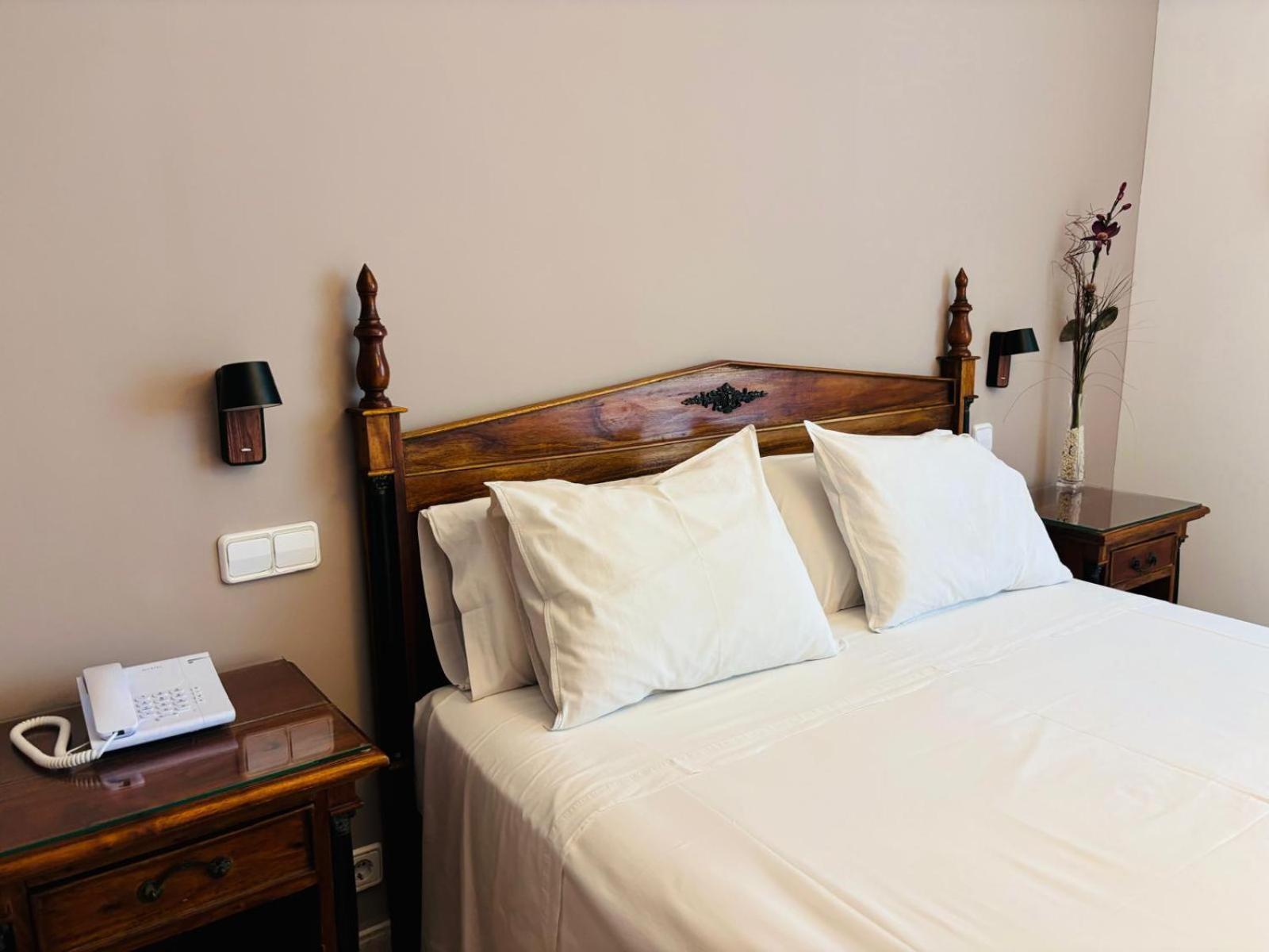 Hostal Barrera Madryt Zewnętrze zdjęcie