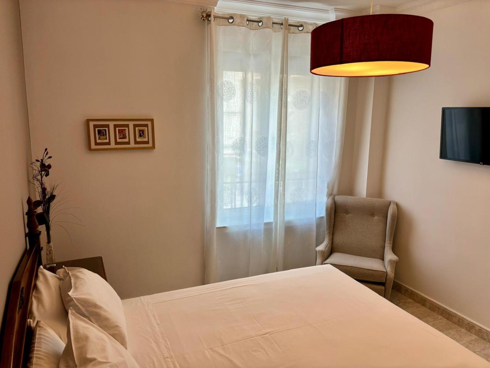 Hostal Barrera Madryt Zewnętrze zdjęcie