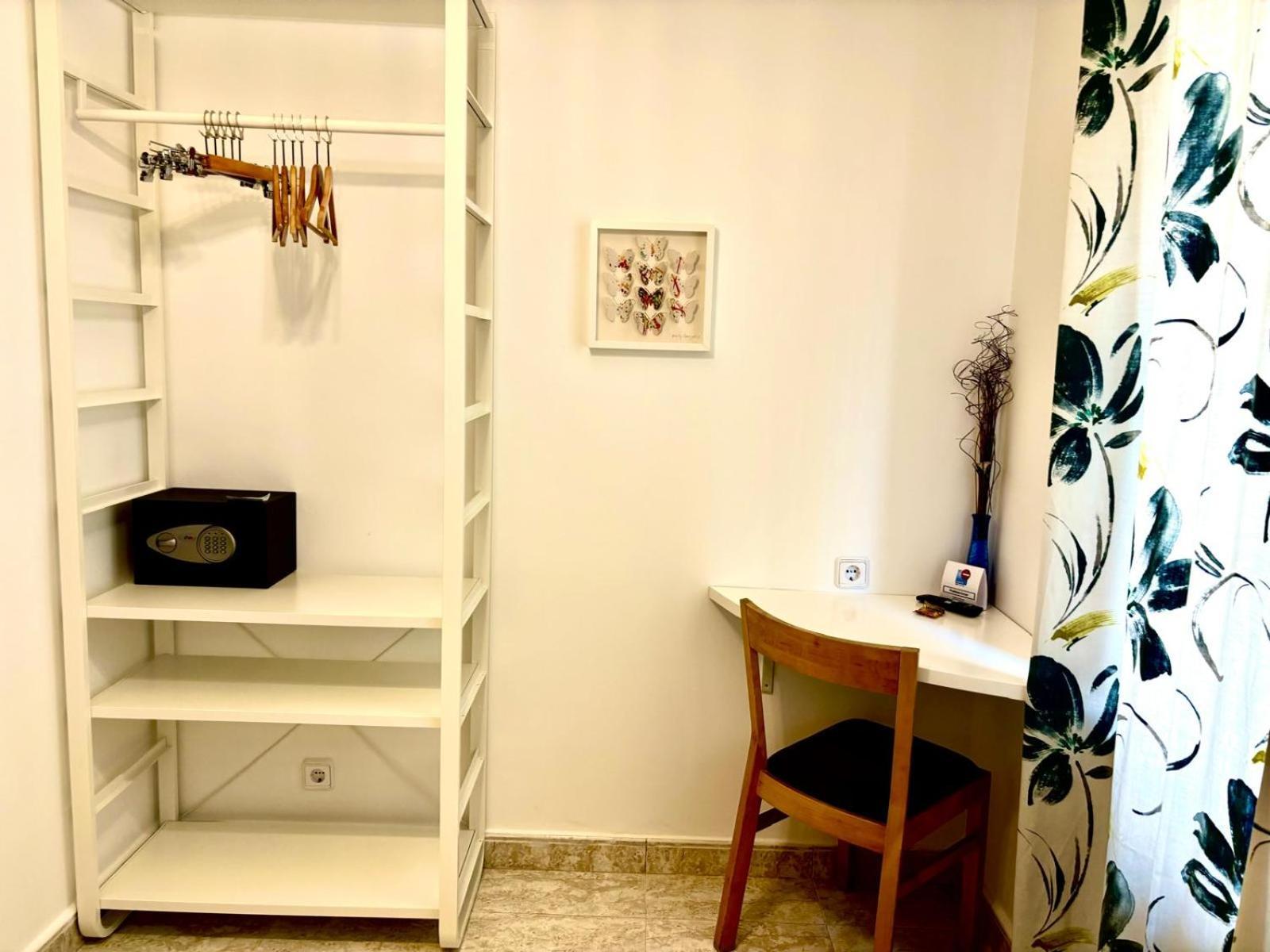 Hostal Barrera Madryt Zewnętrze zdjęcie