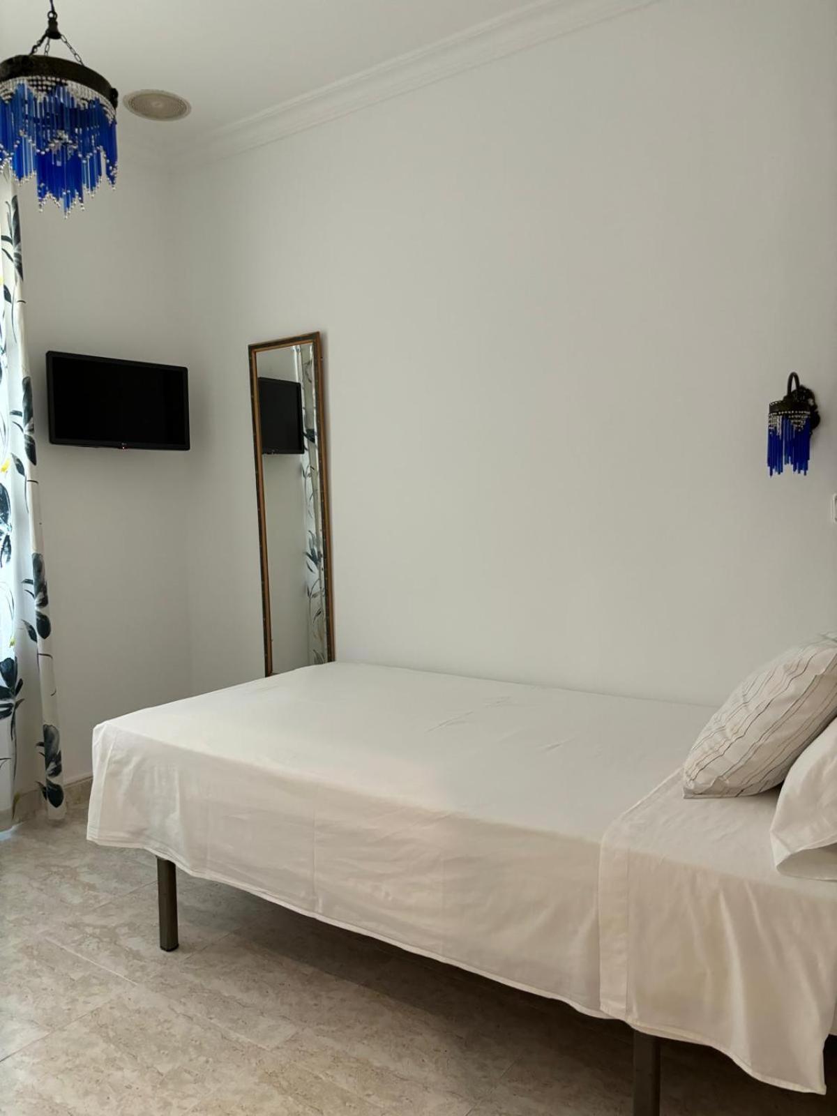 Hostal Barrera Madryt Zewnętrze zdjęcie